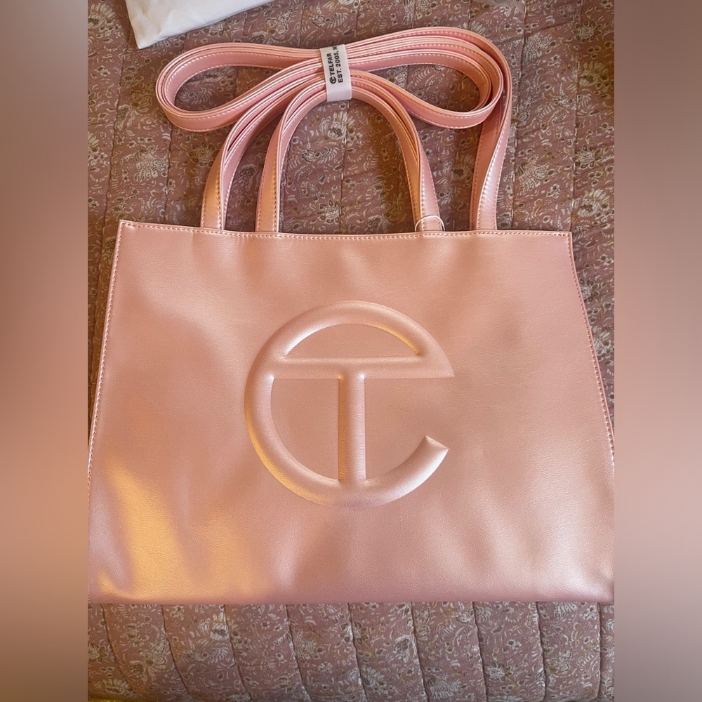 Telfar medium shopping bag in ballerina